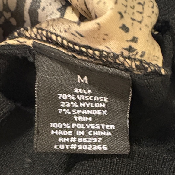 BCBG Black & Tan Snakeskin Long Sleeve Dress - Picture 5 of 6